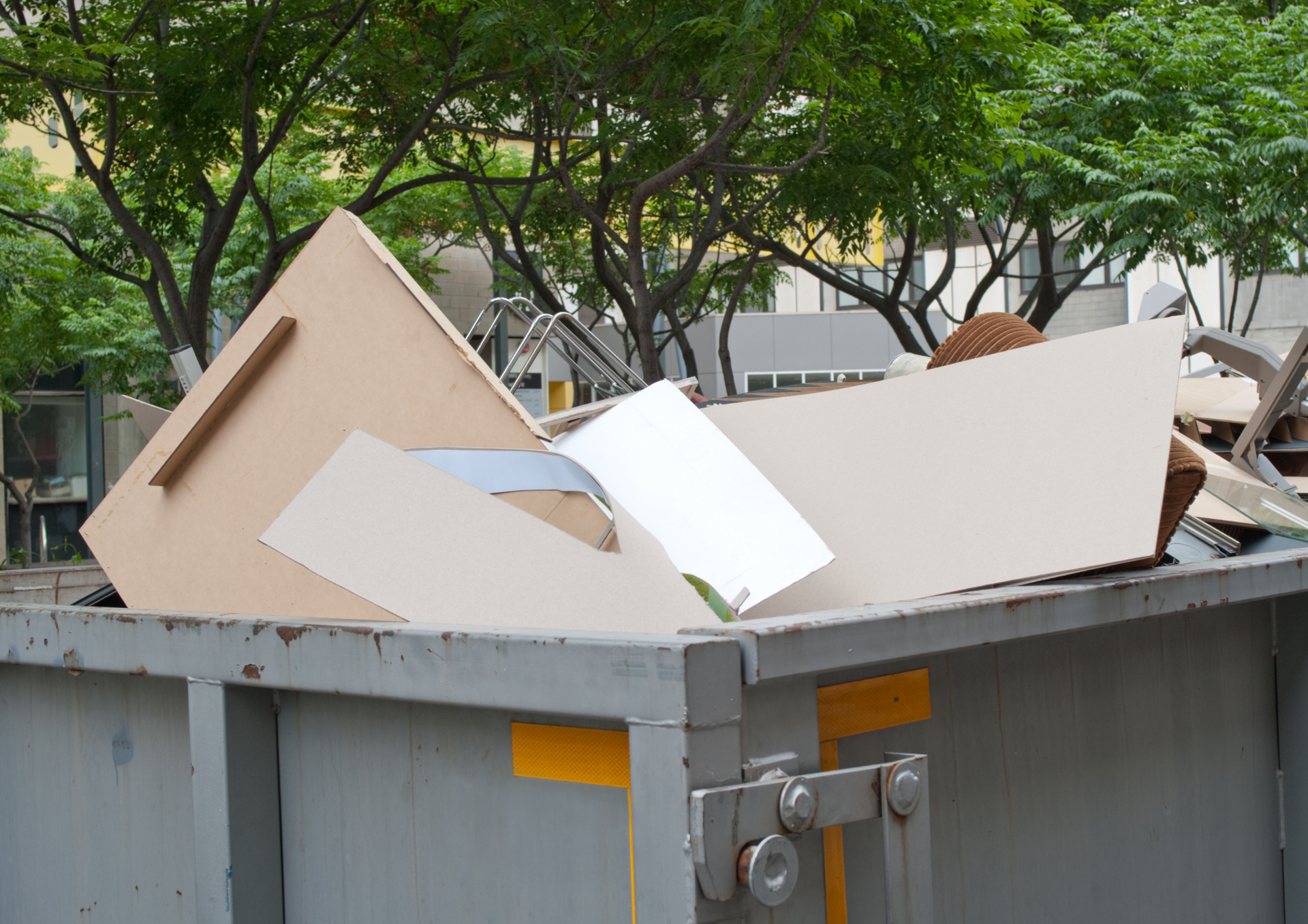 Best Ways to Find Affordable Deals on Cheap Skip Hire Near You