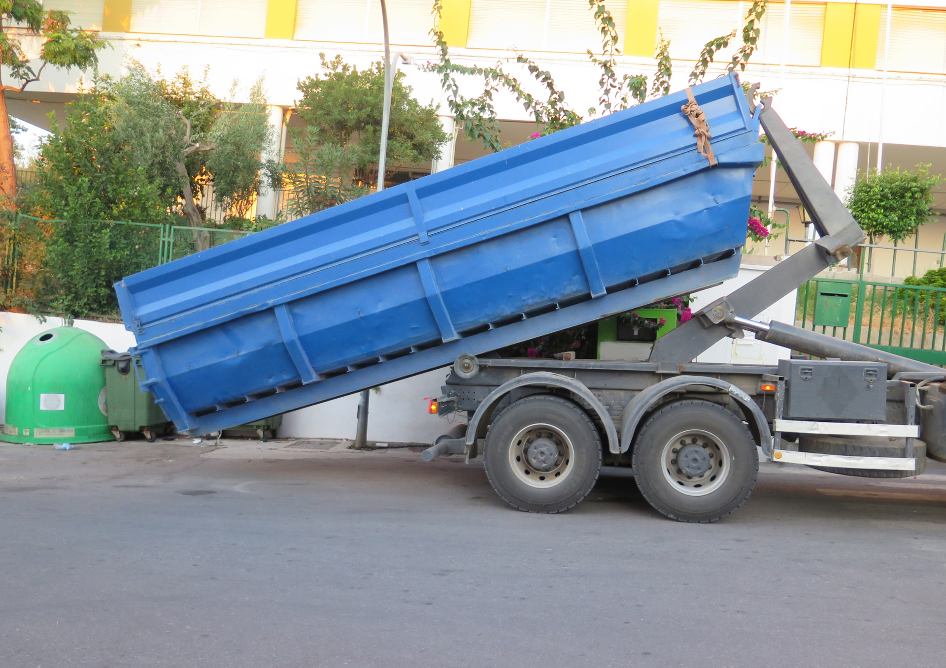 What to Consider When Arranging Skip Hire for Property Projects