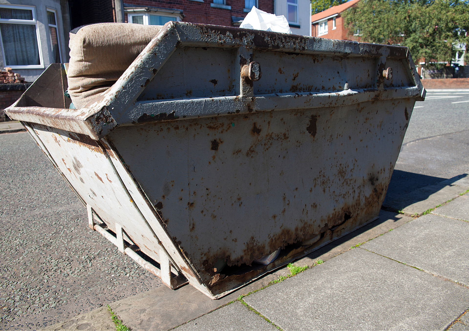 Why It Makes Sense to Hire Skip Instead of Multiple Tip Runs