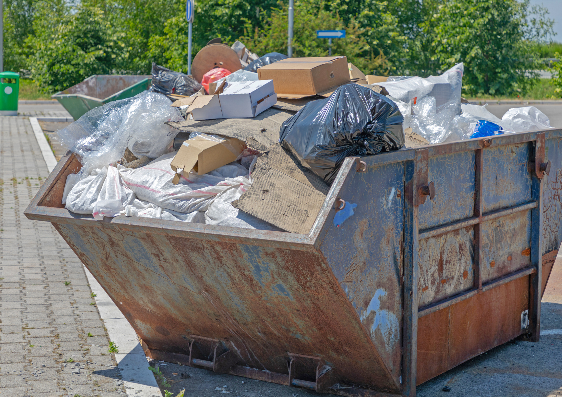 Why Skip Hire Prices Differ Across Different Waste Removal Projects